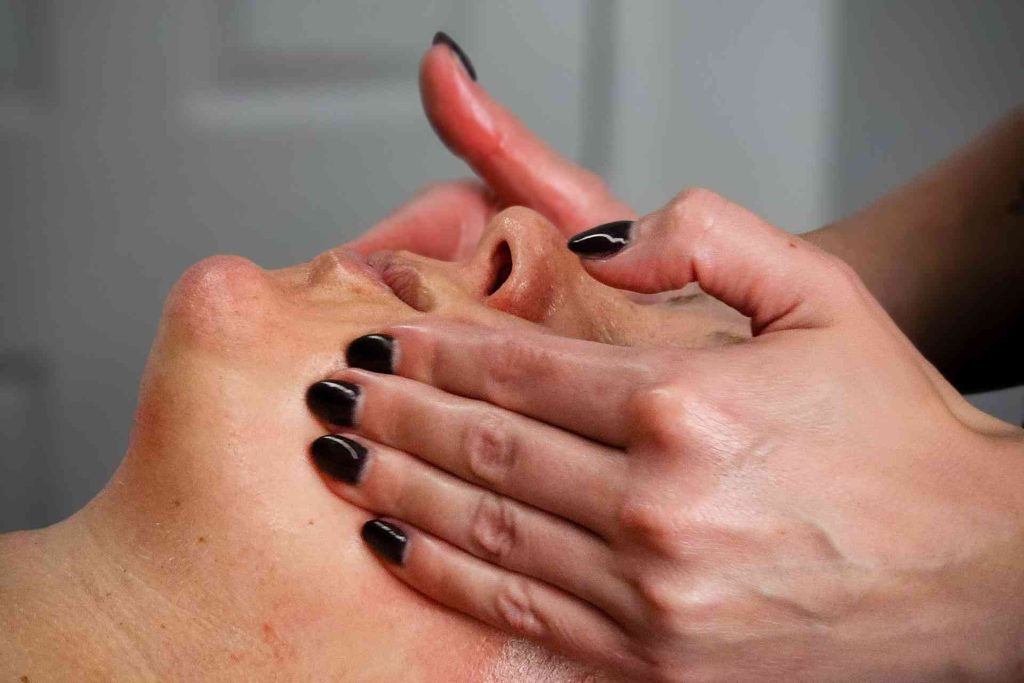 The Skin Glass Facial